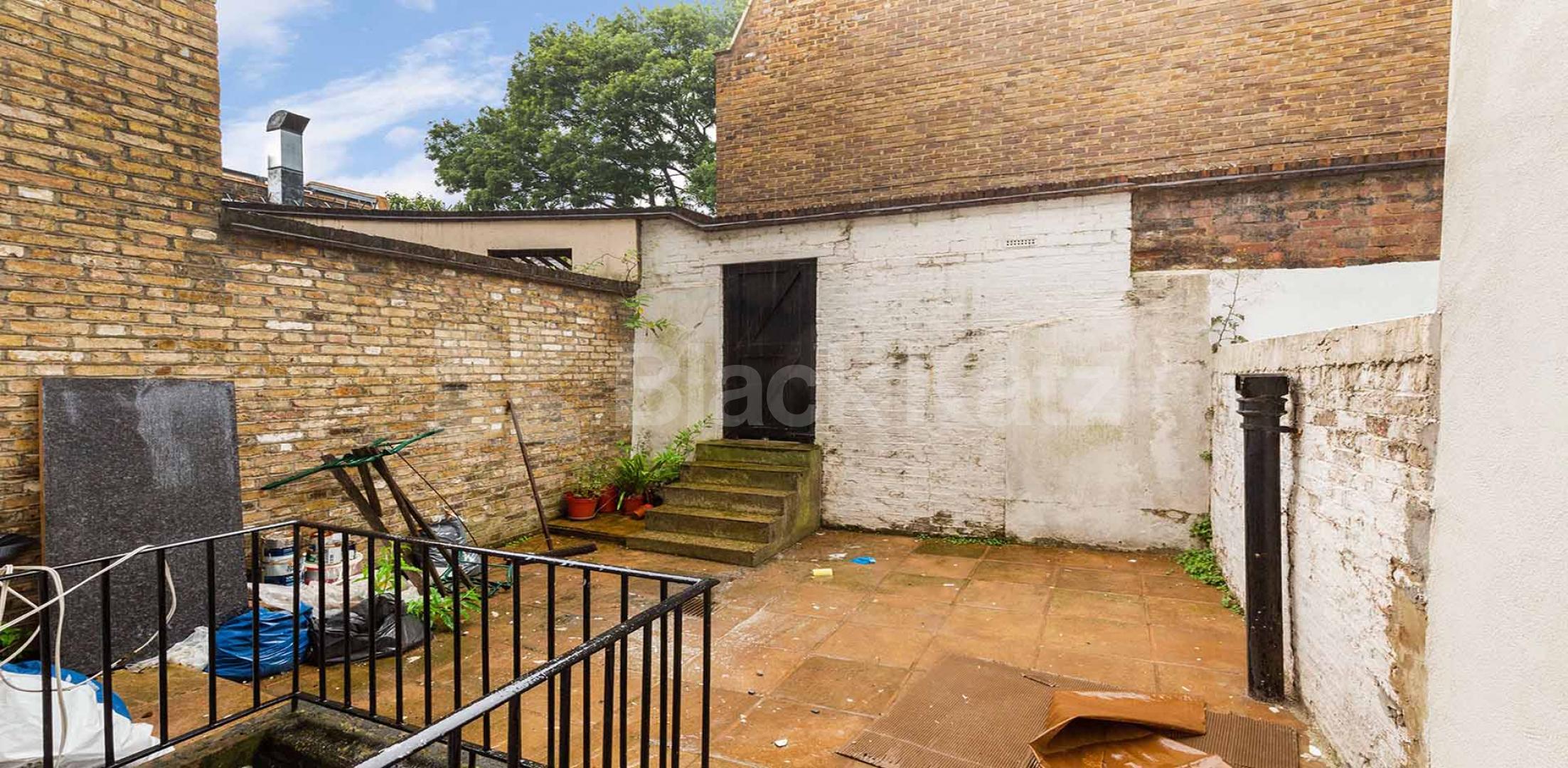 			4 Bedroom, 1 bath, 1 reception House			 Drummond Street, Euston